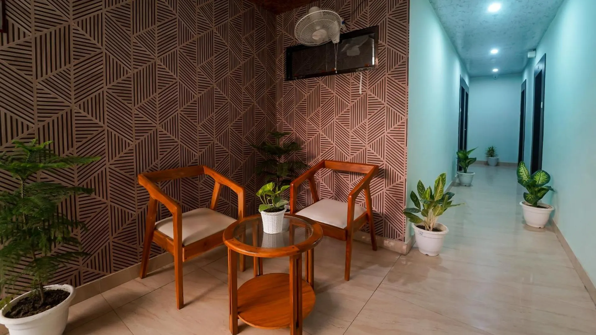 ***  Hotel Roshan Varanasi Índia