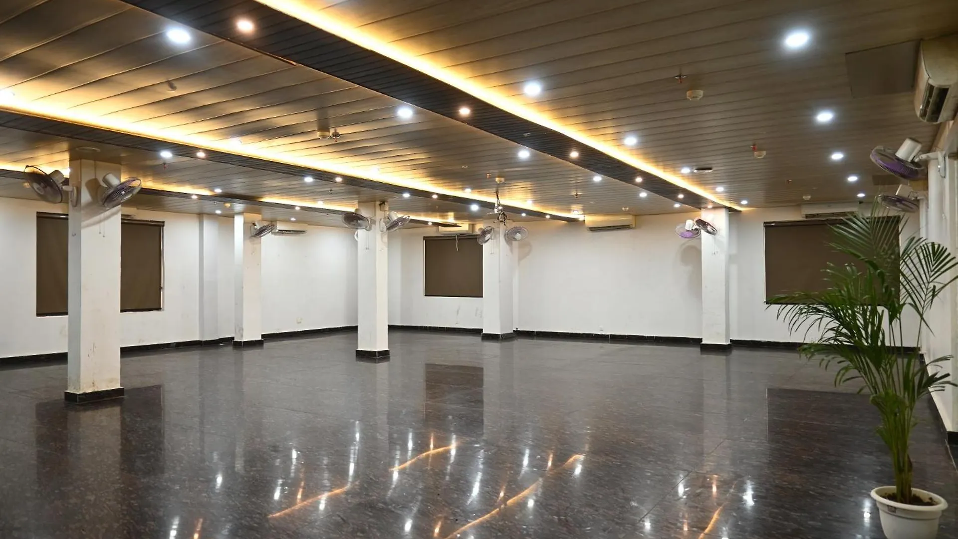 Hotel Roshan Varanasi