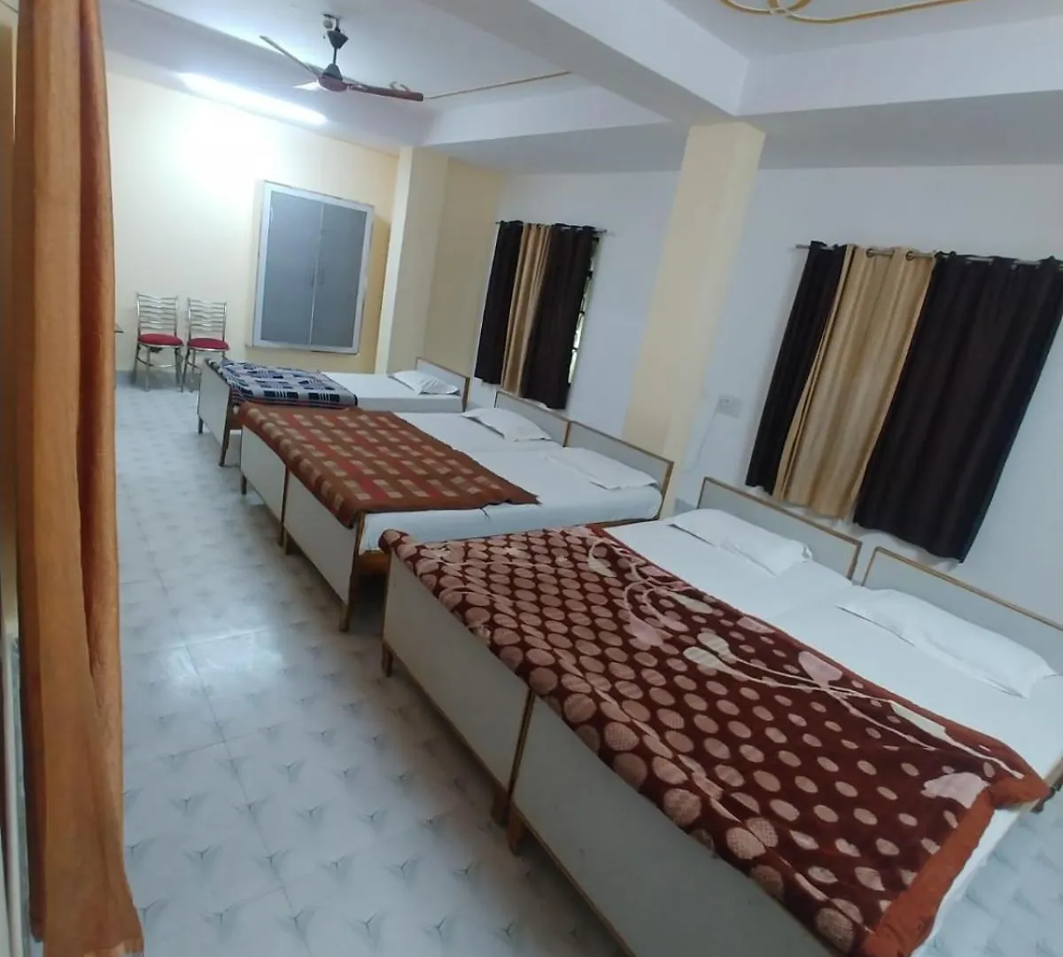 Hotel Roshan Varanasi Índia