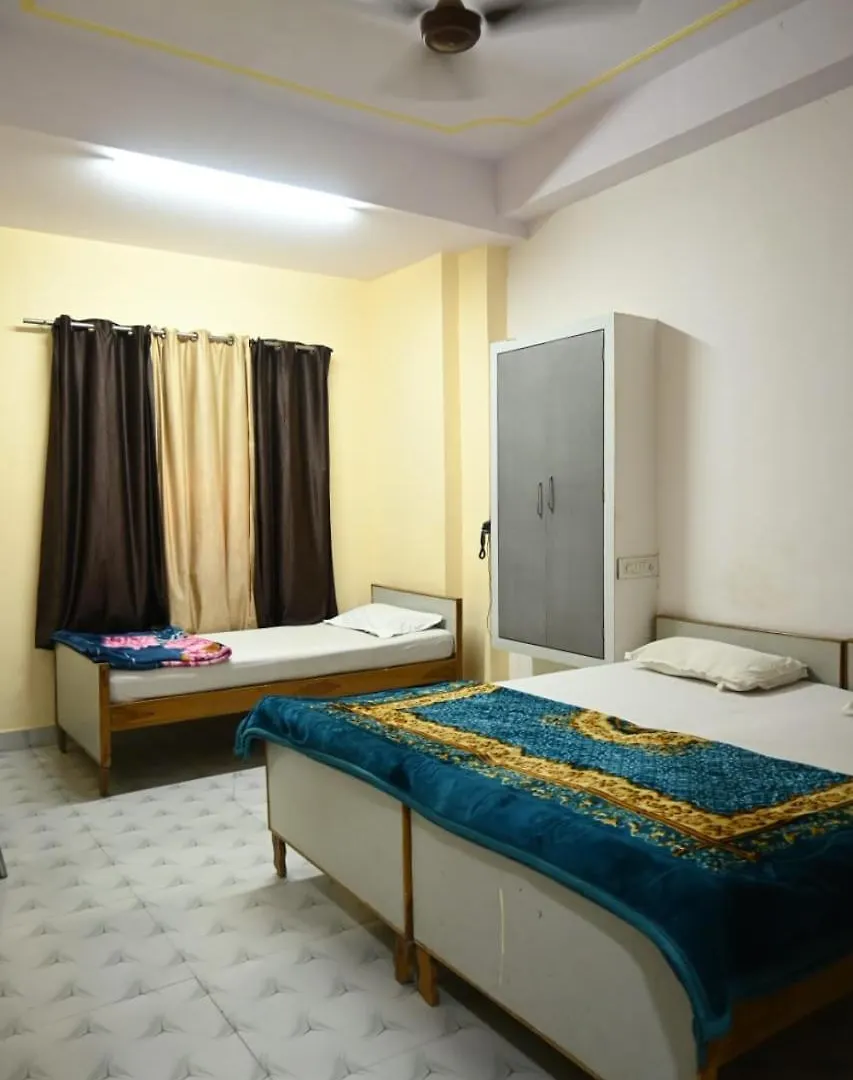 ***  Hotel Roshan Varanasi Índia